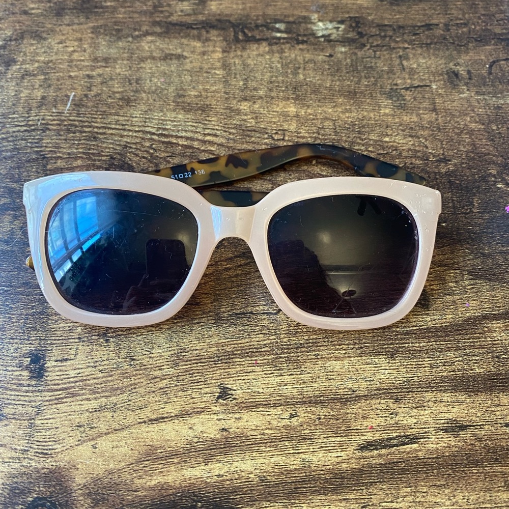 Pink leopard print sunglasses